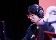 雷火电竞- theshy第一把滑板鞋回放 