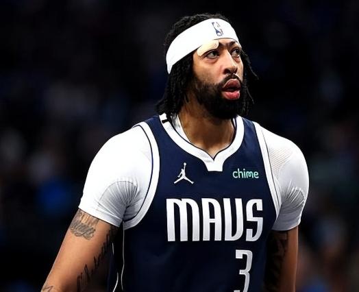 关于浓眉哥迎来十五赛季高光表现，日本队球迷沸腾！的信息