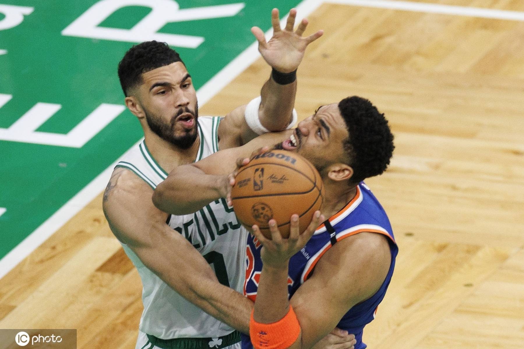 塔图姆连续十场比赛得分超过逆转，IG挑战极限！的简单介绍